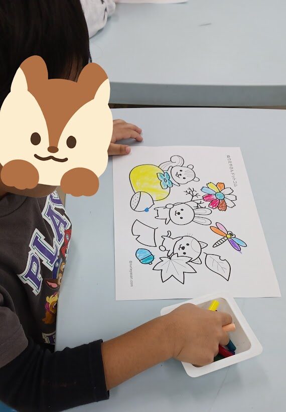 季節のぬりえをしました🖍